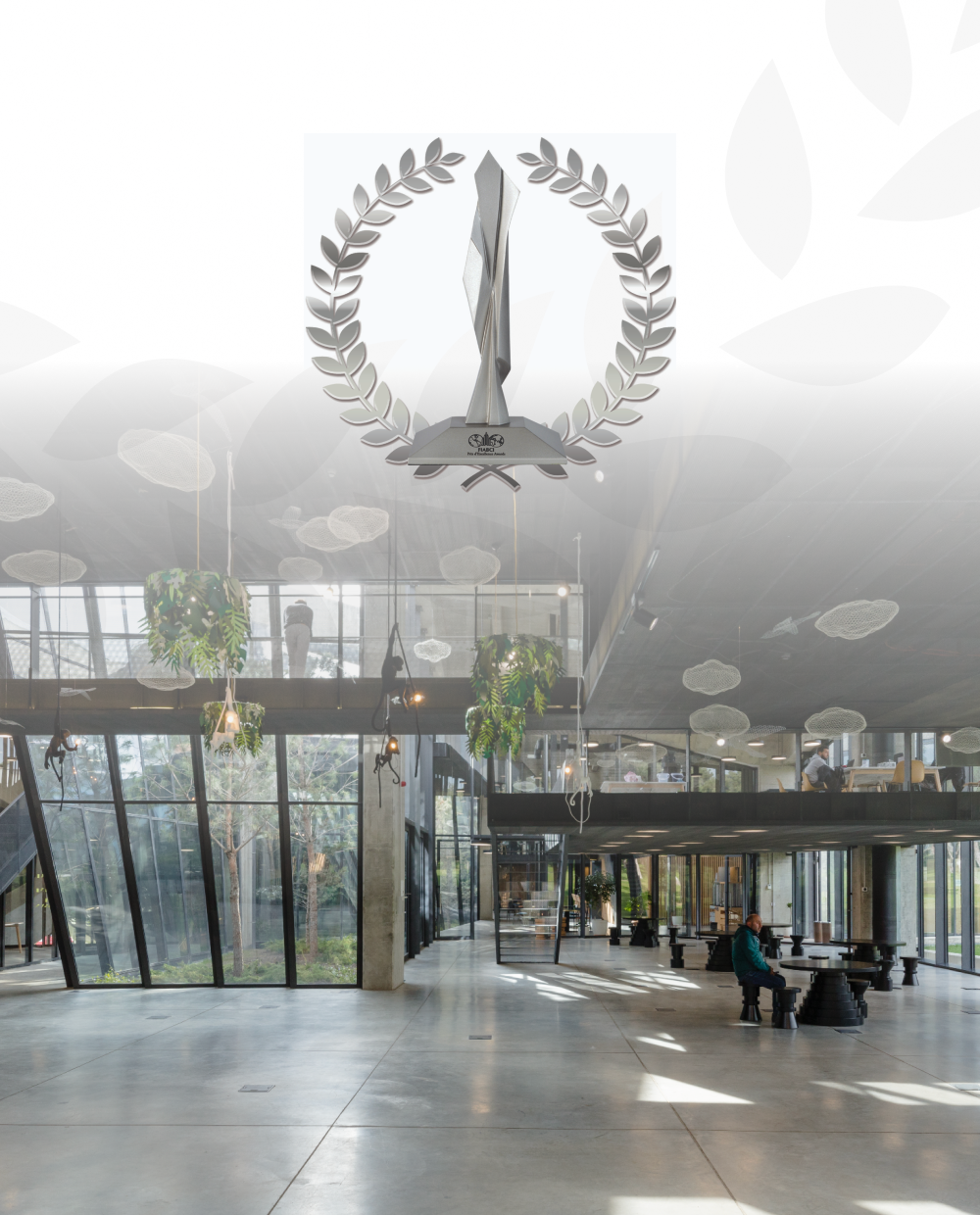 Das Logo des FIABCI World Prix d’Excellence awards schwebt in den Büroräumlichkeiten von Georgien.