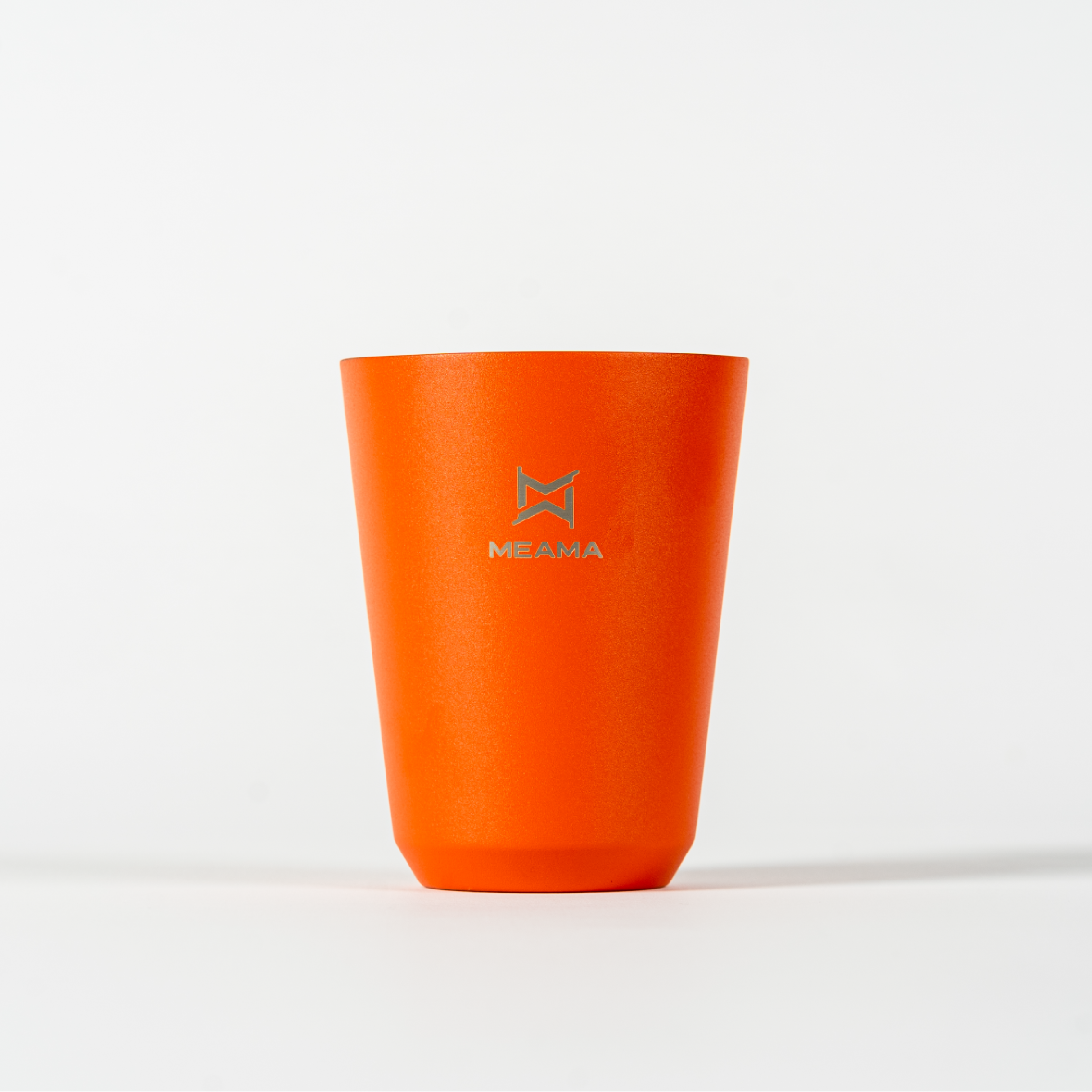 Orange Edelstahl Tasse mit Meama Logo